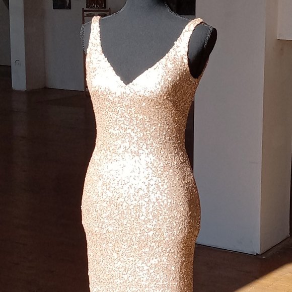 Light gold Full length sequin gown - Picture 8 of 10